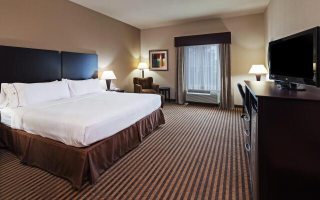 Holiday Inn Express Hotel & Suites Brady by IHG
