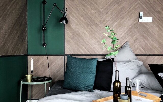 Wong's Homestay at Regalia Residence