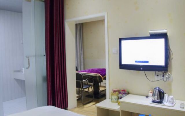 Yangxin Carnival Business Hotel