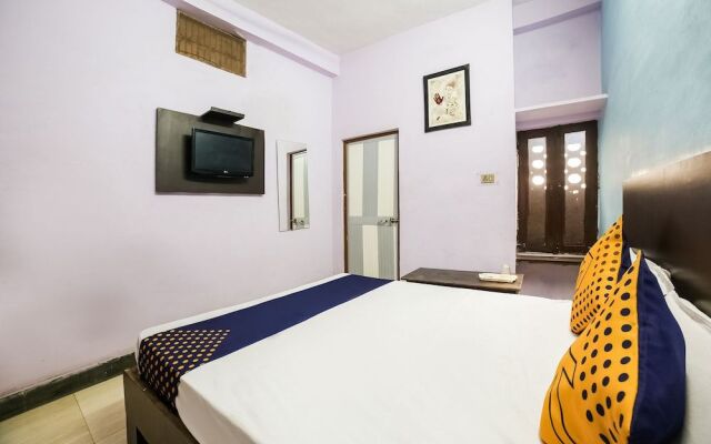 SPOT ON 45729 Hotel Kailash