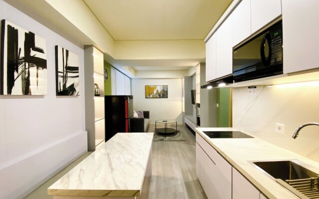 Best Homey 2Br At Meikarta Apartment