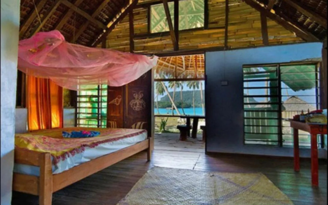 Port Olry Beach Bungalow