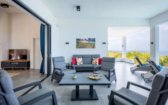 Villa Holiday Dream Sun Sea Serenity