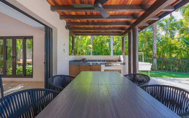 Sunny Vacation Villa 46