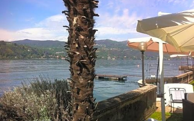 Hotel Lido di Angera