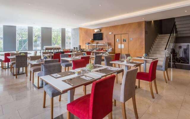 Ramada Encore by Wyndham Lima San Isidro