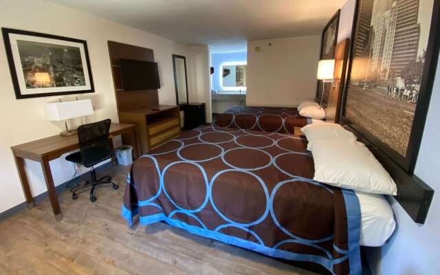 Super 8 by Wyndham Marietta/West/Atl Area