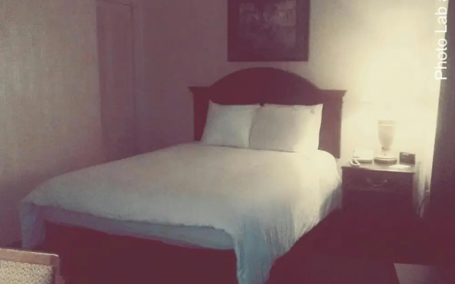 Hillside Inn