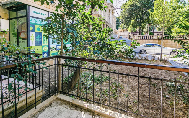 Azneft Garden Apartment