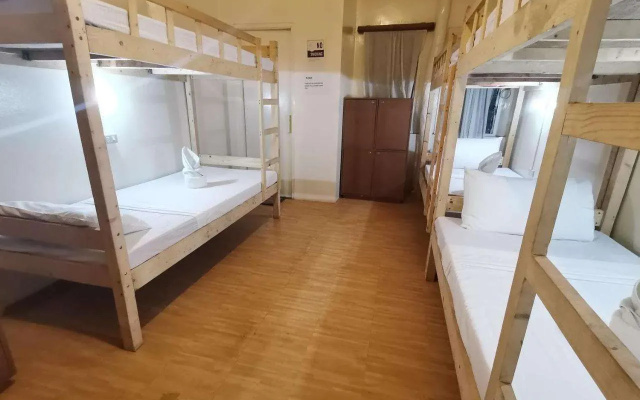 Coron Town Travellers Inn