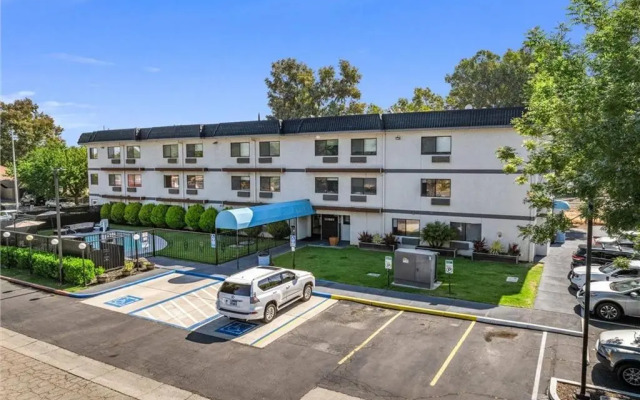 Days Inn By Wyndham Woodland