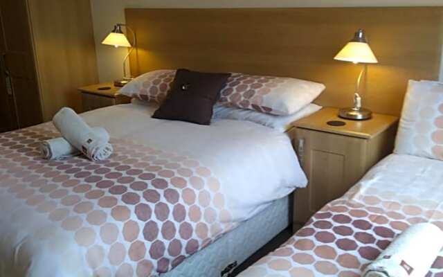 Tollyrose Country House