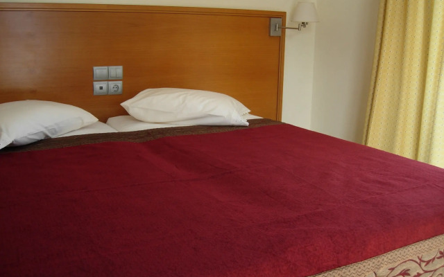 Philippos Studios & Apartments