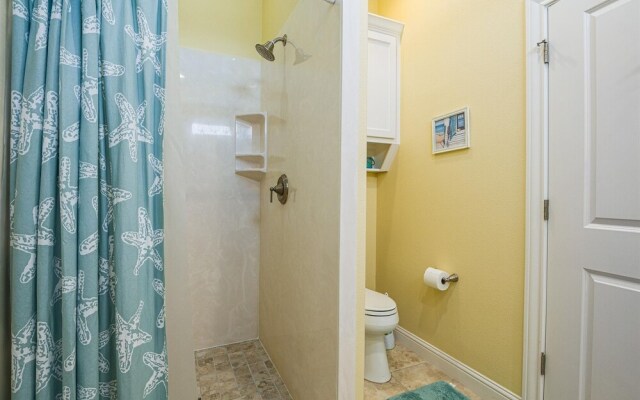 Sweetsol 4 Bedroom Home by RedAwning