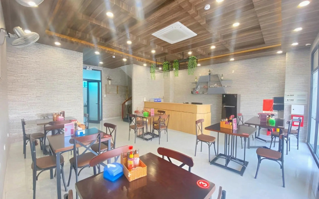 Riverside Mini Hotel Grand World