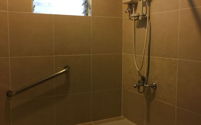 Alona Kew White Beach Resort