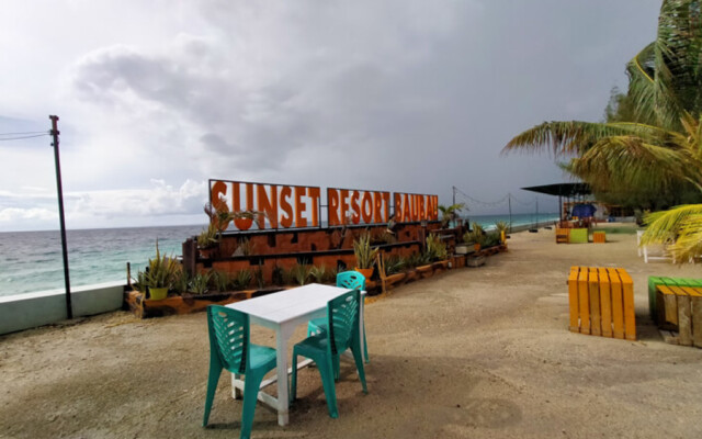 RedDoorz @ Sunset Resort Bau Bau