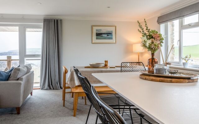 10 Thurlestone Rock
