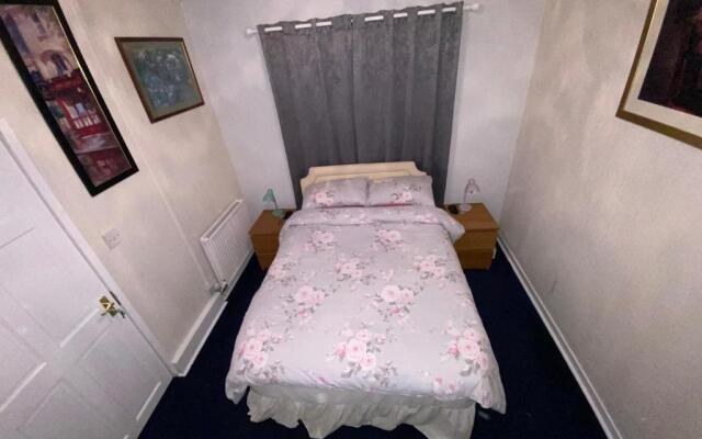 Private Lounge and Double Room