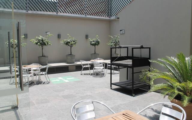 Mini Suites Hotel