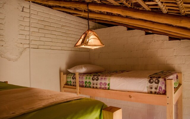 Alebrijes Surf House - Adults Only