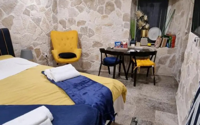 Stone studio