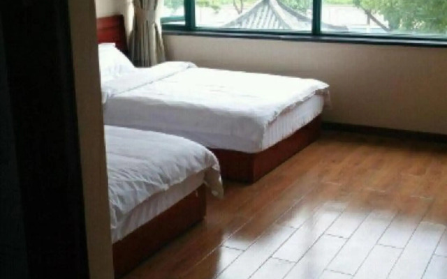 Huayuan Hotel