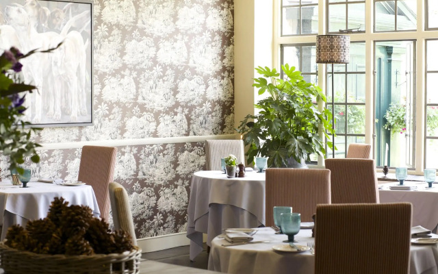 Bay Tree Hotel