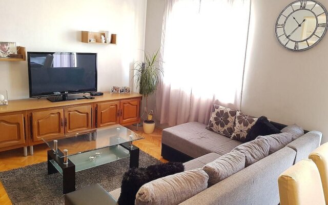 Spacious Apartment Neda