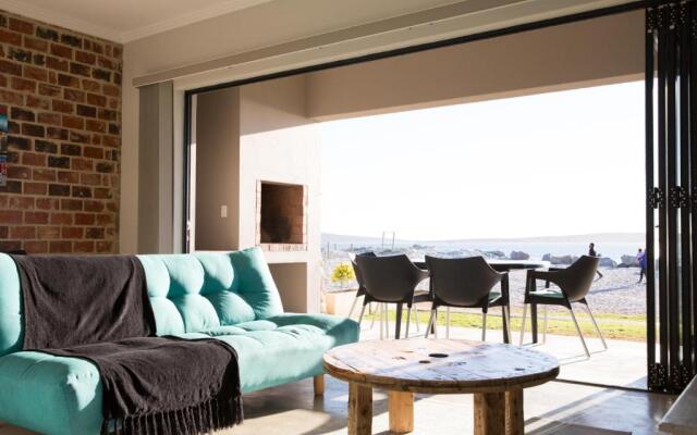 Beach Breakaway Apartment