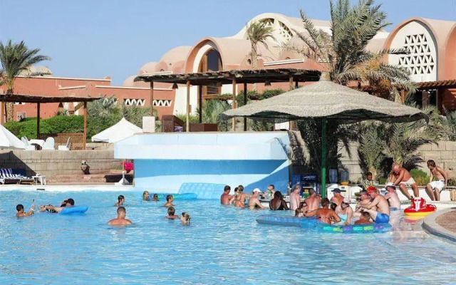 The Three Corners Palmyra Resort