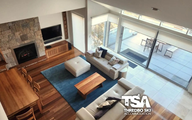 The Peak Penthouse 8