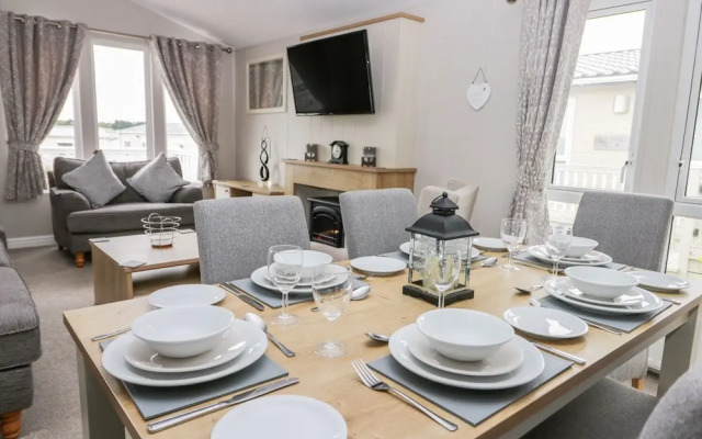 Cayton Pines