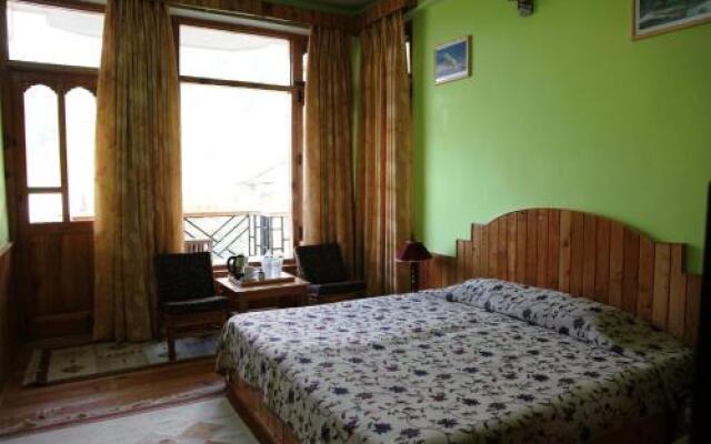 Hotel Naggar Delight