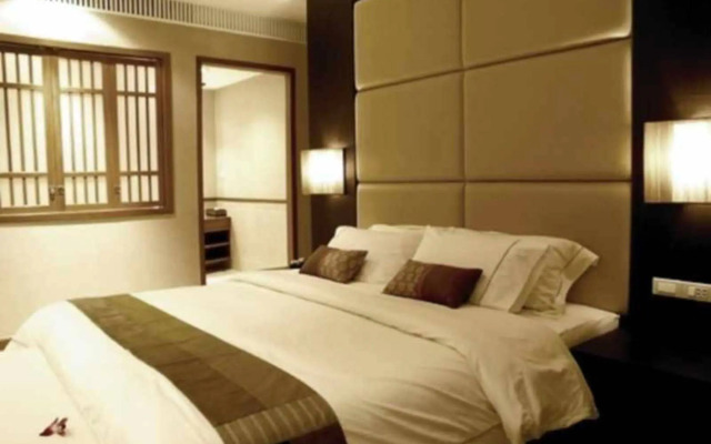 Sunee Grand Hotel and Convention Center