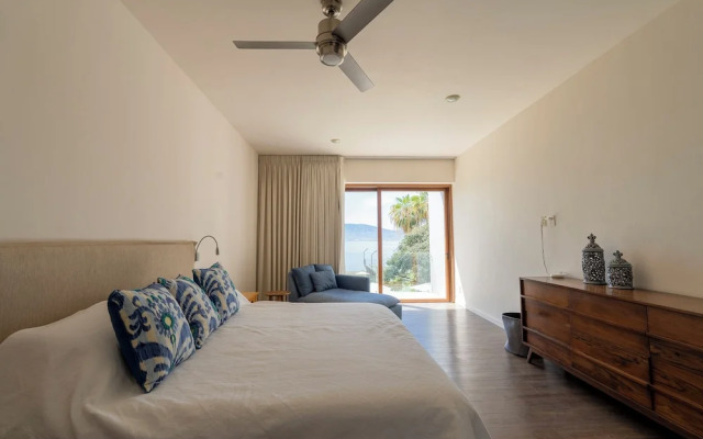 Exclusive House with Lake Chapala Access