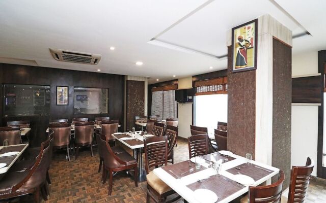 OYO 4906 Hotel Lotus