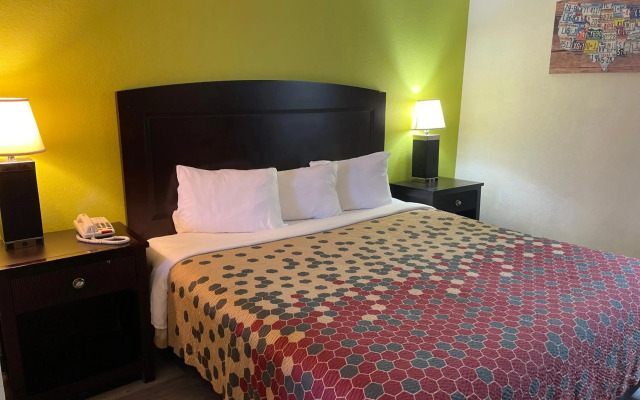 Econo Lodge Inn & Suites Sweetwater I-20