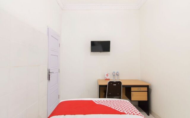 OYO 966 Dinda Guesthouse