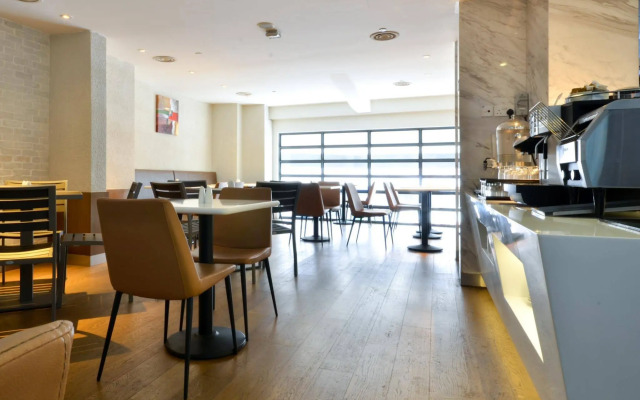 Amrise Hotel Kitchener