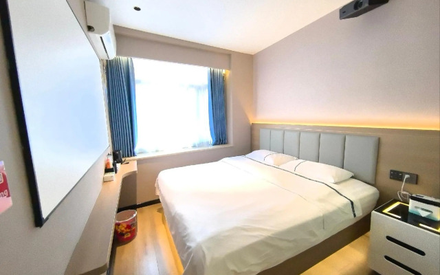 Yinhua Business Hotel (Wuhan Tongyi Street)