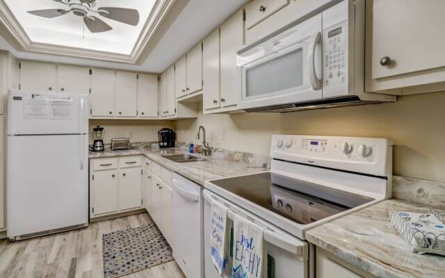 7150 Estero Blvd 205