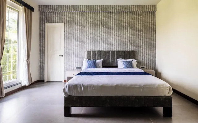 The Serene Shores - Luxury Private Villa