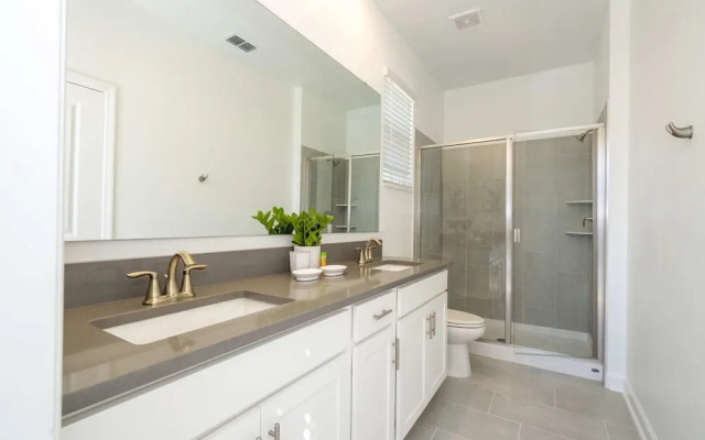 Stunning 5Bd Private Pool & Waterpark @ Champions Gate 8913