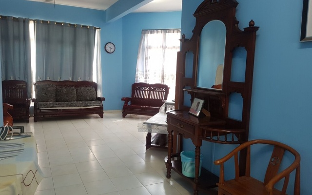 Hotel Seri Pelangi 2 – Guest Rooms – Malacca
