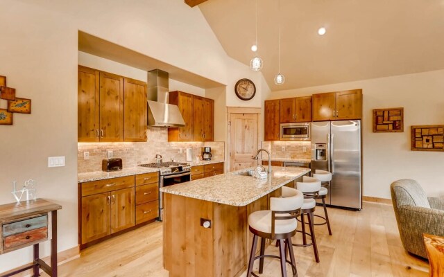 River Run Townhome RR84 - RVJR by RedAwning