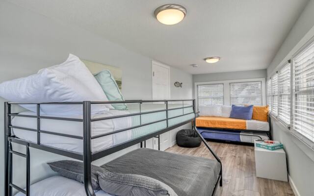 Anchors Away River House