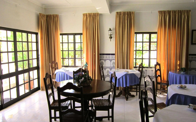 Hotel Alcaide