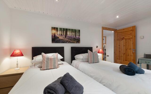 The Bluebell - Luxury Lodge With Hot Tub