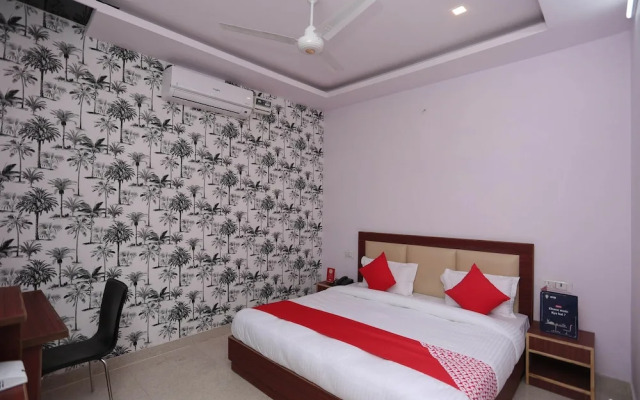 OYO 22079 Hotel Blueberry